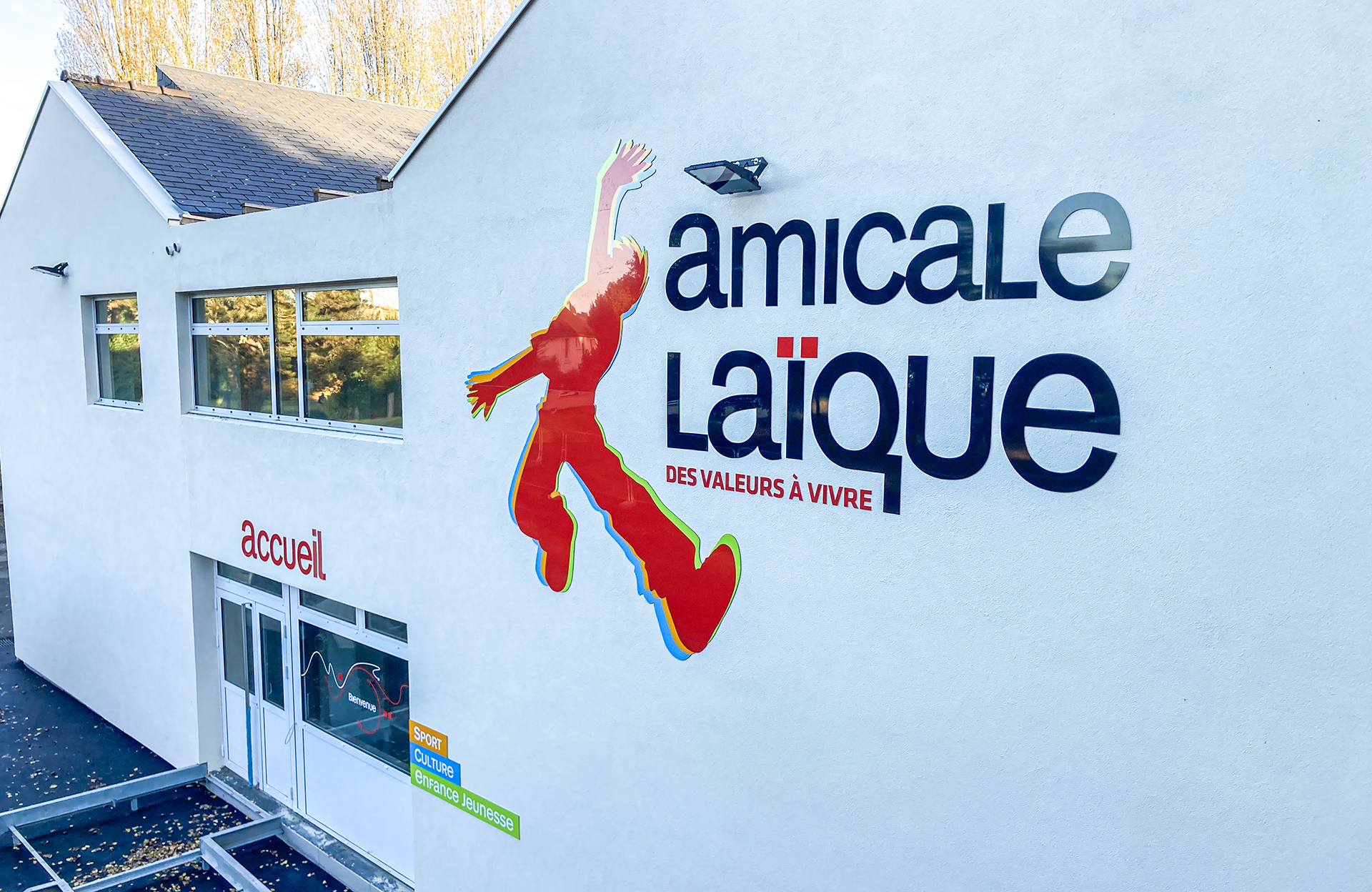 chronograph-amical-laique-ensiegne-fabrication-pose